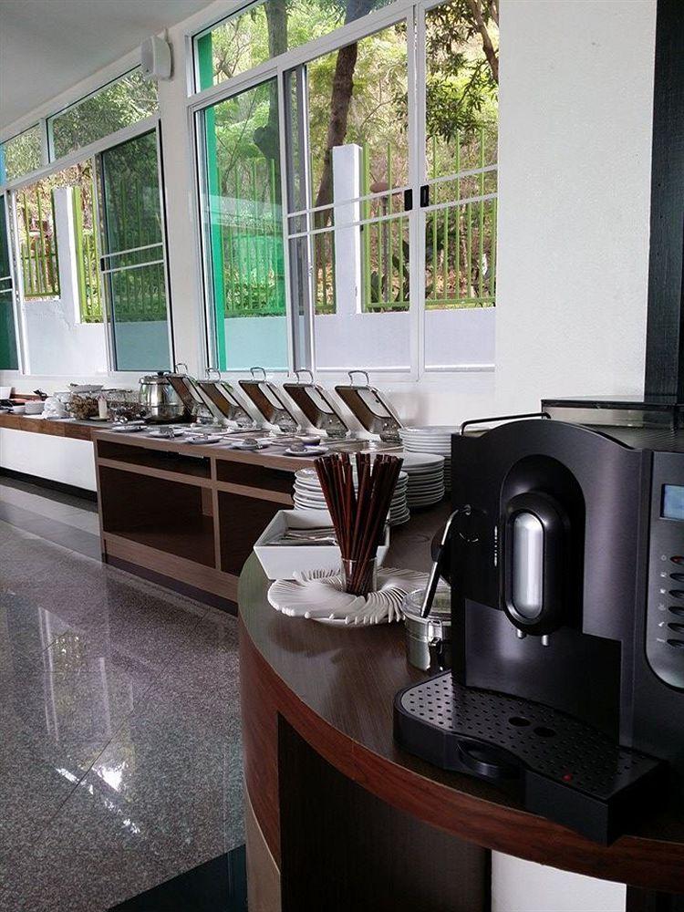 Wiz Hotel Pattaya Buitenkant foto