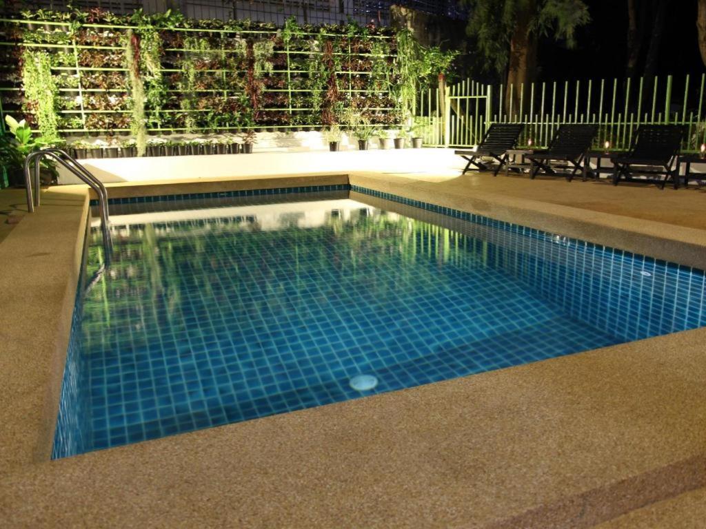 Wiz Hotel Pattaya Buitenkant foto