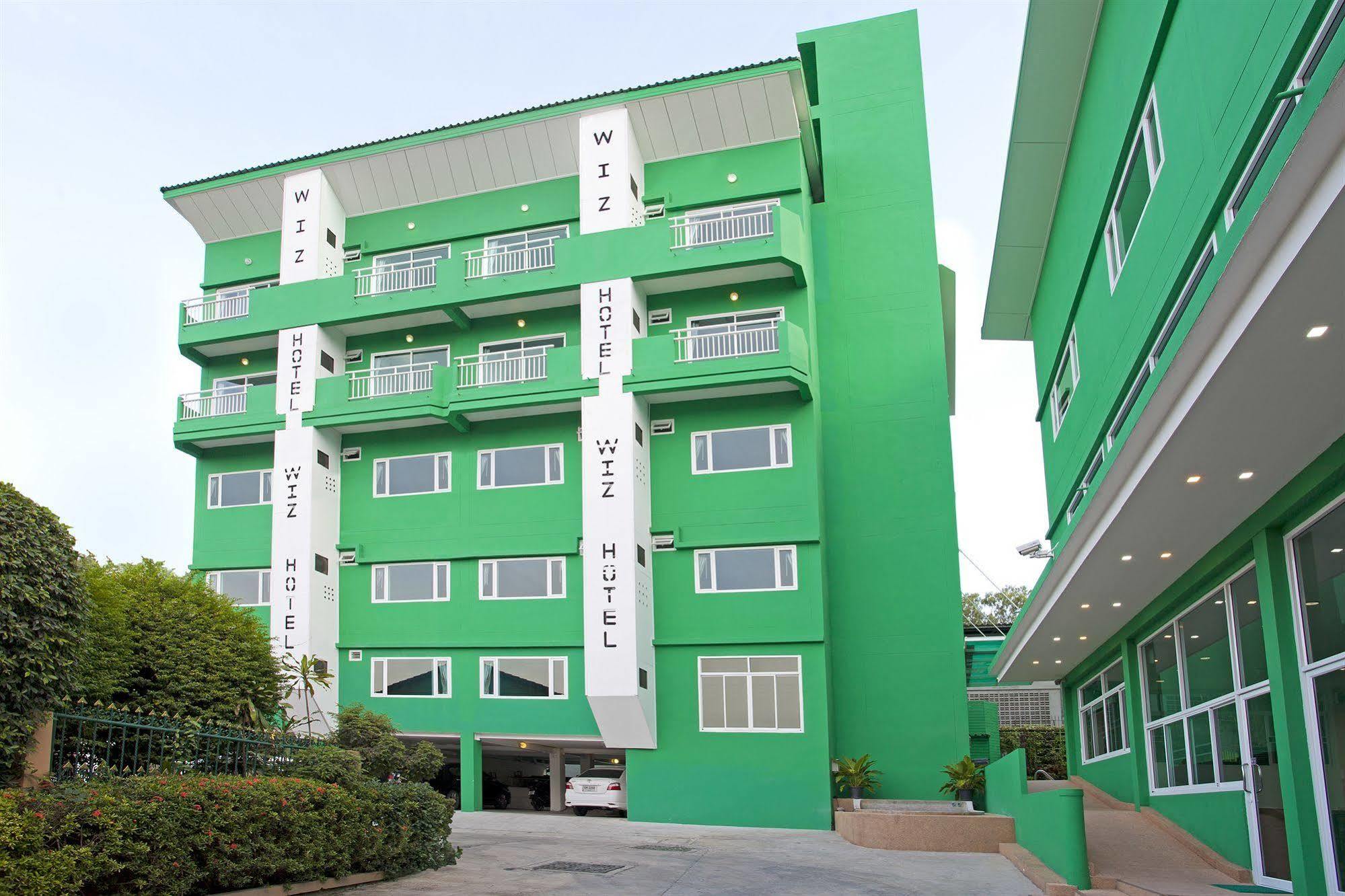 Wiz Hotel Pattaya Buitenkant foto